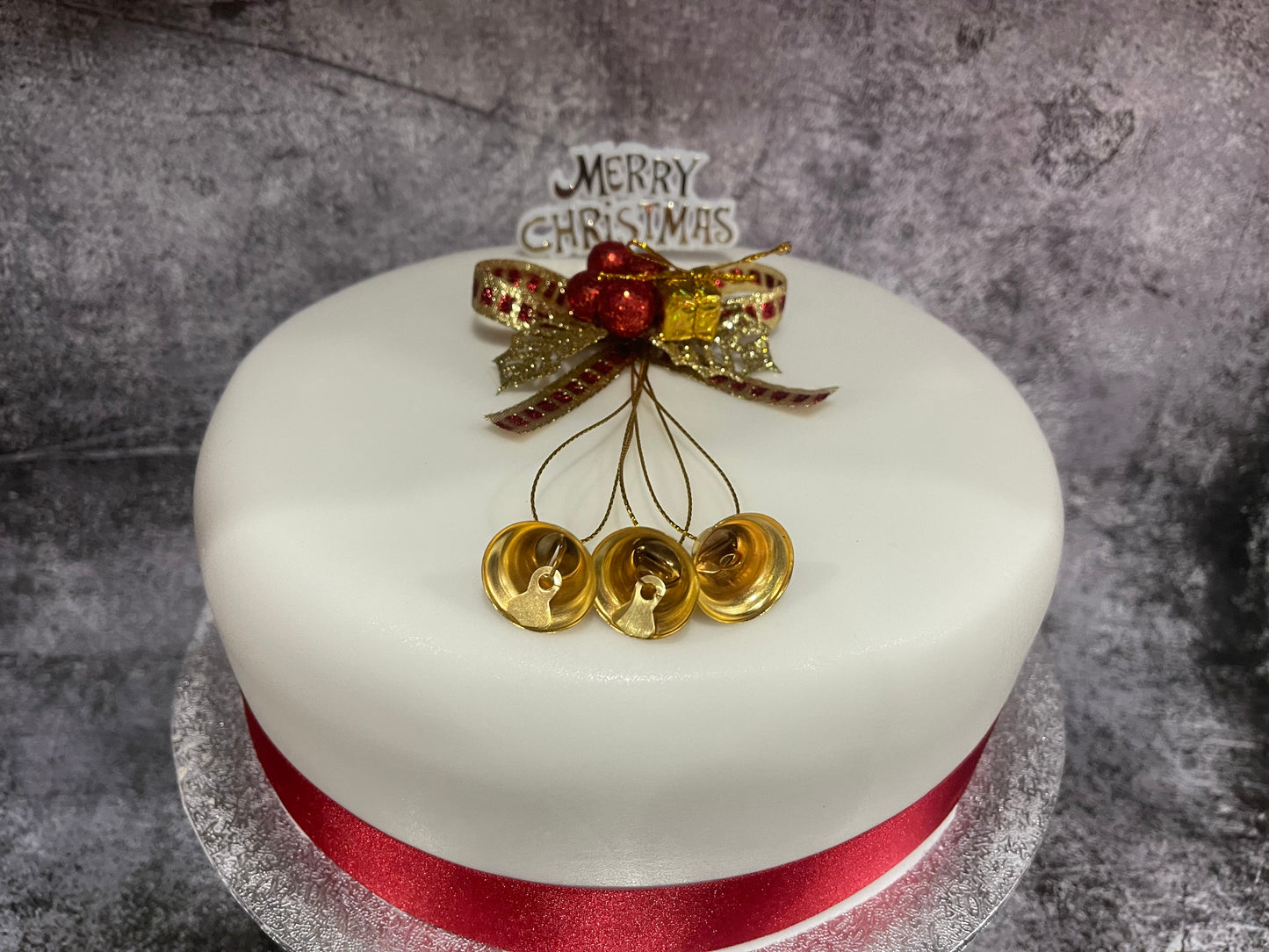 Gold Bells Christmas Cake